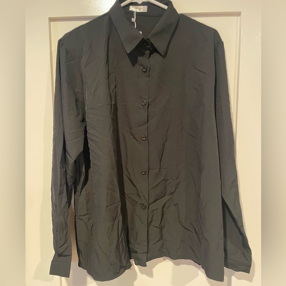 ME Makeover Essentials Black Shirt